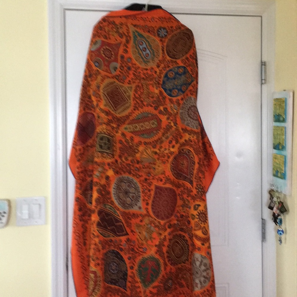 Hermes Shawl